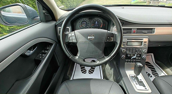 Volvo S80 15 of 26
