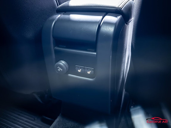 Volvo XC60 17 of 30