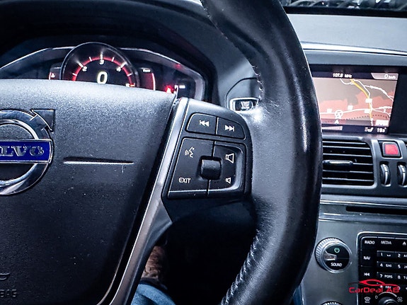 Volvo XC60 25 of 30