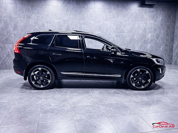 Volvo XC60 8 of 30