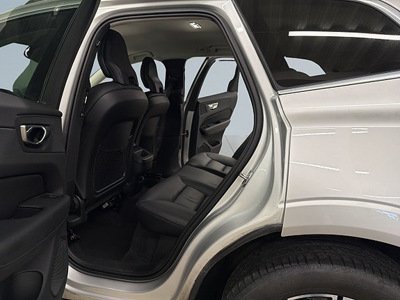 Volvo XC60 13 of 26