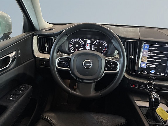 Volvo XC60 9 of 26