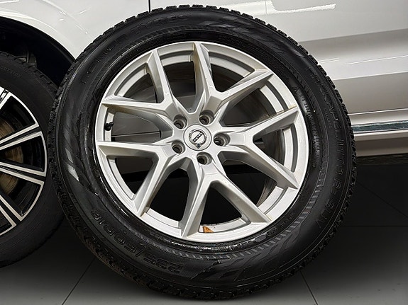 Volvo XC60 14 of 26