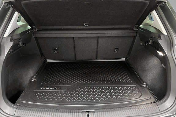 Volkswagen Tiguan 18 of 23