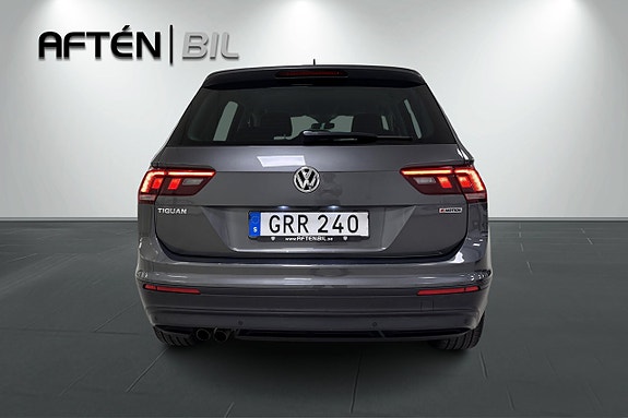 Volkswagen Tiguan 8 of 23