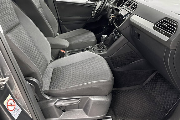 Volkswagen Tiguan 15 of 23