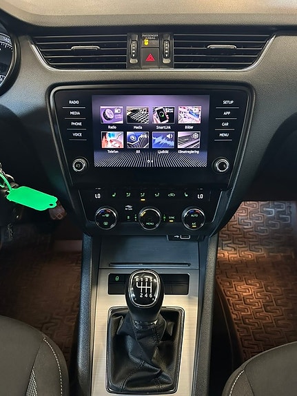 Skoda Octavia 14 of 23