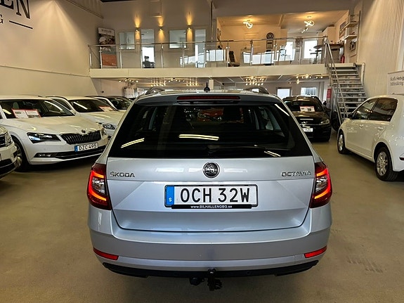 Skoda Octavia 6 of 23