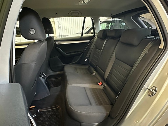 Skoda Octavia 21 of 23