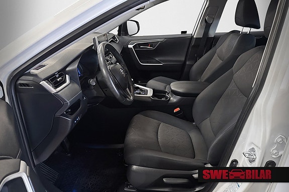 Toyota RAV4 9 of 21