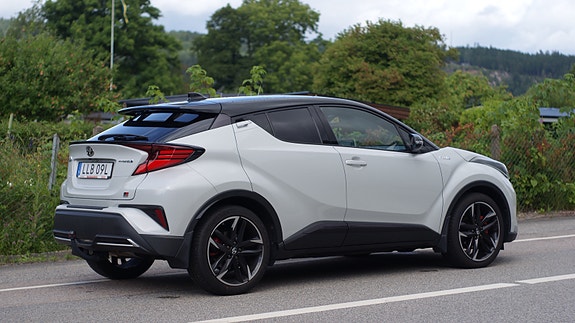 Toyota C-HR 7 of 8