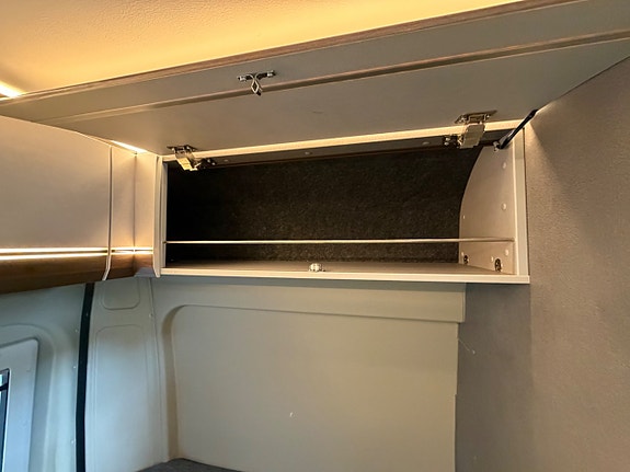 Pössl Summit*5.40m*Nya 165hk Euro6*Vinterpaket.En ägare. 13 of 26