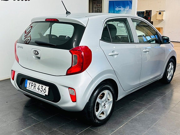 Kia Picanto 8 of 21