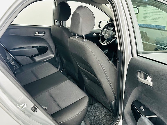 Kia Picanto 16 of 21