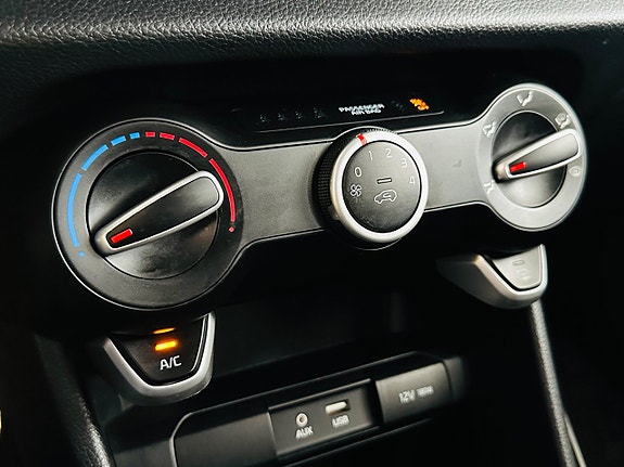 Kia Picanto 21 of 21