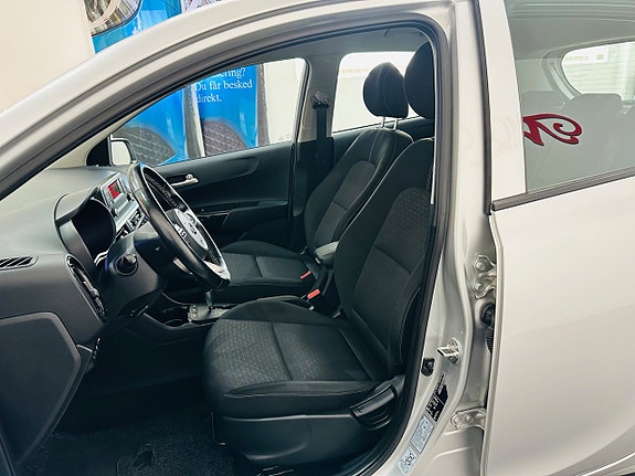 Kia Picanto 12 of 21