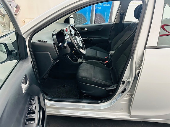 Kia Picanto 11 of 21