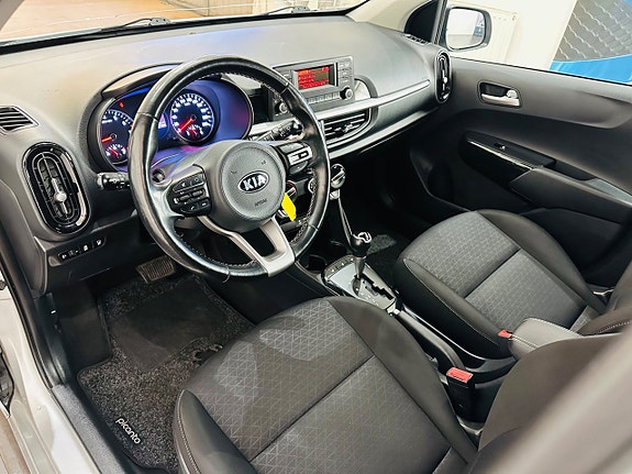 Kia Picanto 10 of 21