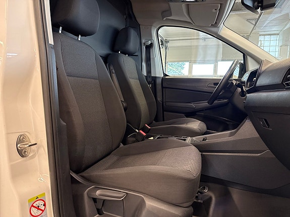 Volkswagen Caddy Maxi 25 of 27