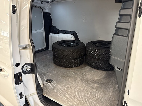 Volkswagen Caddy Maxi 12 of 27