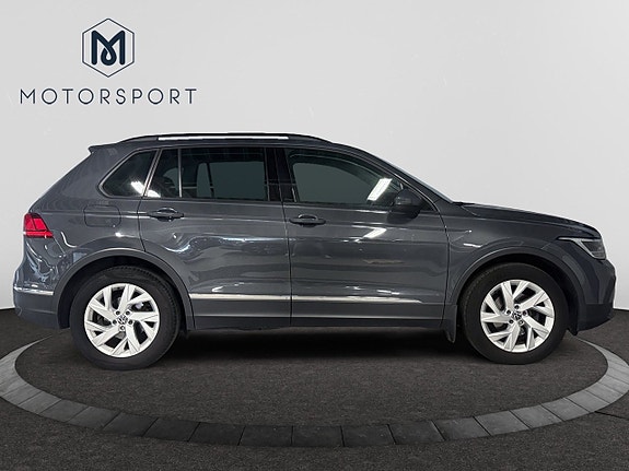 Volkswagen Tiguan 7 of 19