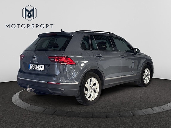 Volkswagen Tiguan 6 of 19