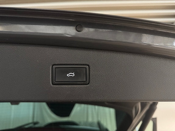 Volkswagen Tiguan 13 of 19