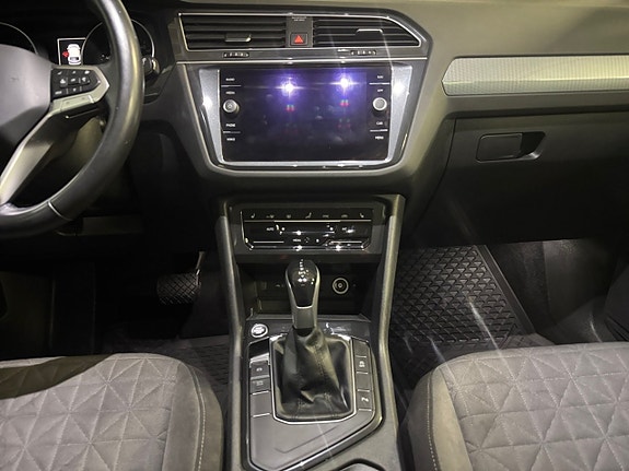 Volkswagen Tiguan 14 of 19
