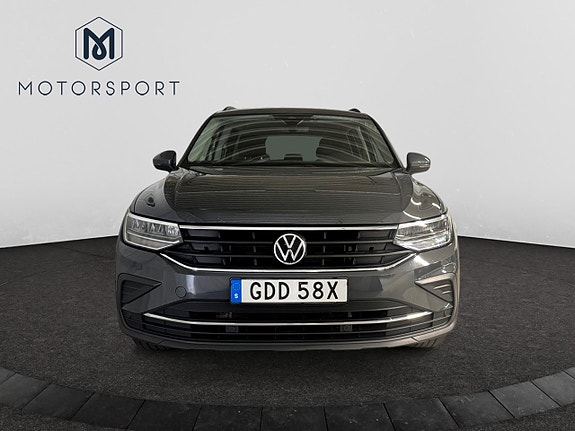 Volkswagen Tiguan 9 of 19