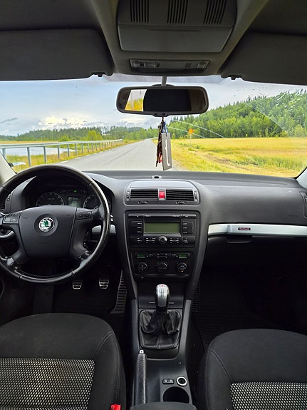 Skoda Octavia Scout 5 of 6