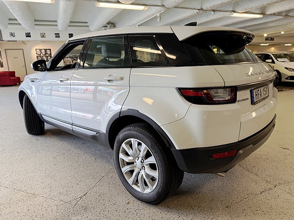 Land Rover Range Rover Evoque 3 of 21