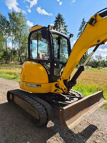 JCB 8035 ZTS - Engcon Rototilt + Rullar - Finans - Byte 9 of 12
