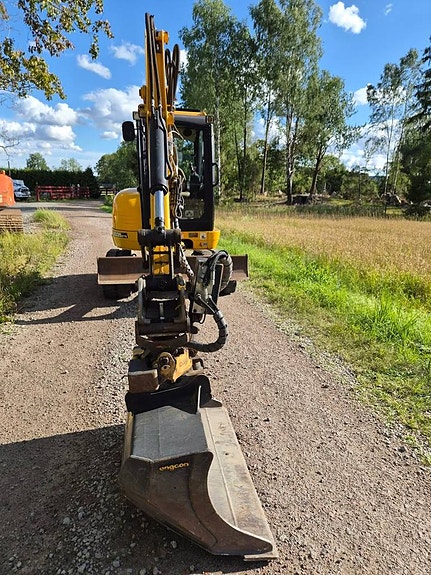 JCB 8035 ZTS - Engcon Rototilt + Rullar - Finans - Byte 12 of 12