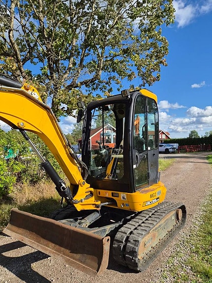 JCB 8035 ZTS - Engcon Rototilt + Rullar - Finans - Byte 7 of 12
