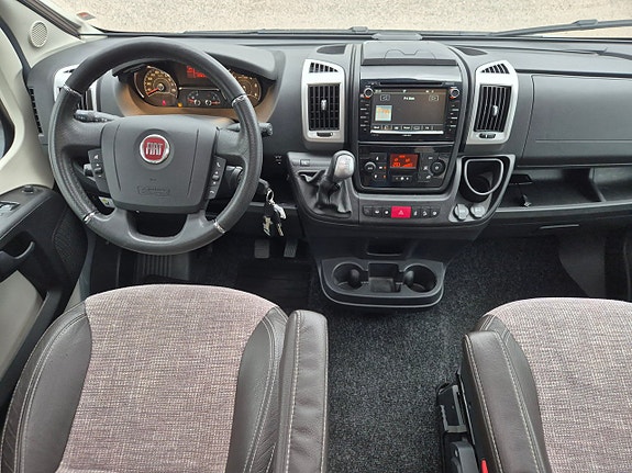 LMC CRUISER T 712 2.3D 150HK Husbil 14 of 21