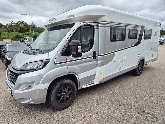 LMC CRUISER T 712 2.3D 150HK Husbil 2 of 21