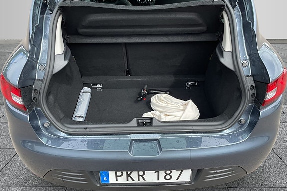 Renault Clio 9 of 18