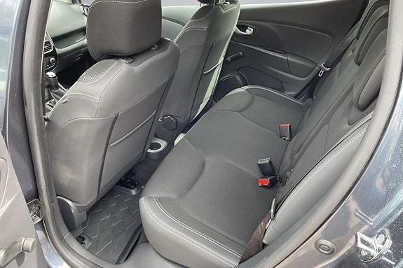 Renault Clio 11 of 18