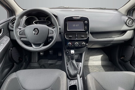 Renault Clio 12 of 18