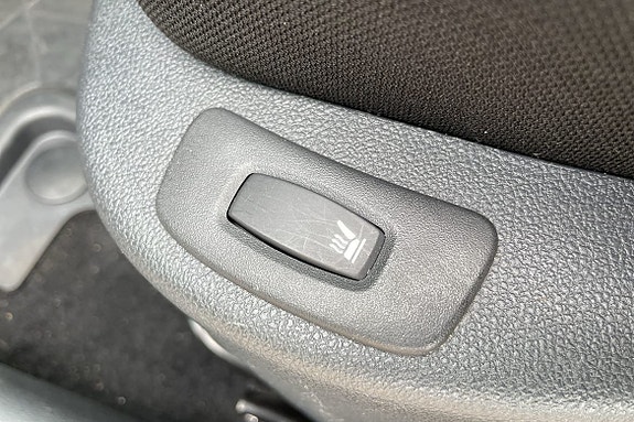 Renault Clio 15 of 18