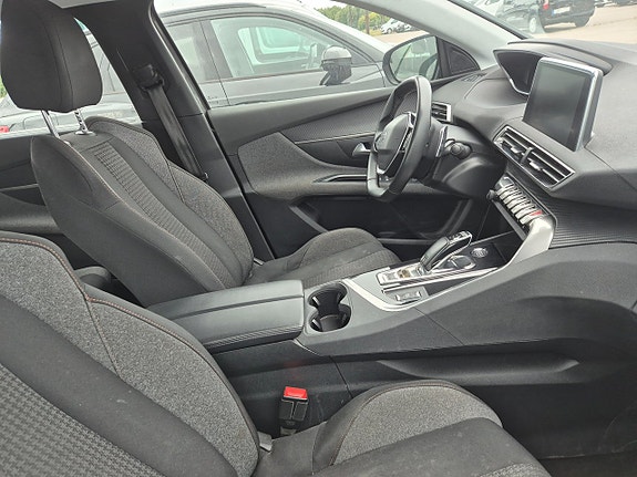 Peugeot 5008 5 of 5