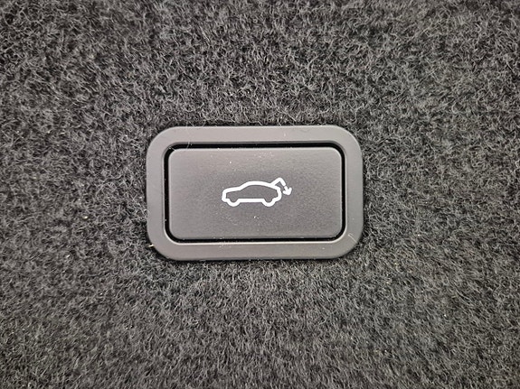 Polestar 4 11 of 11