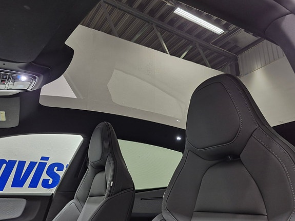 Polestar 4 7 of 9
