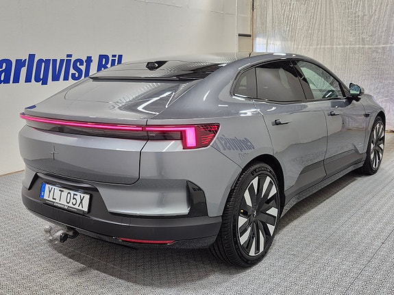 Polestar 4 4 of 9