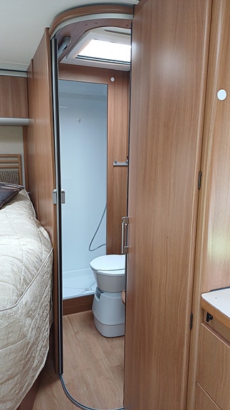 KABE 700 LXL Royal 10 of 19