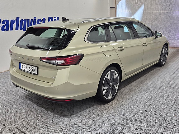Skoda Superb 4 of 12