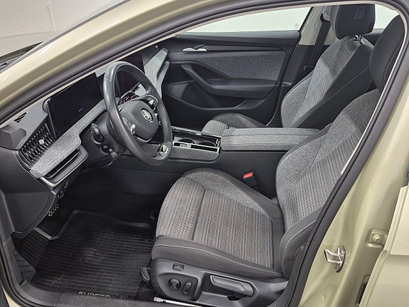 Skoda Superb 2 of 12