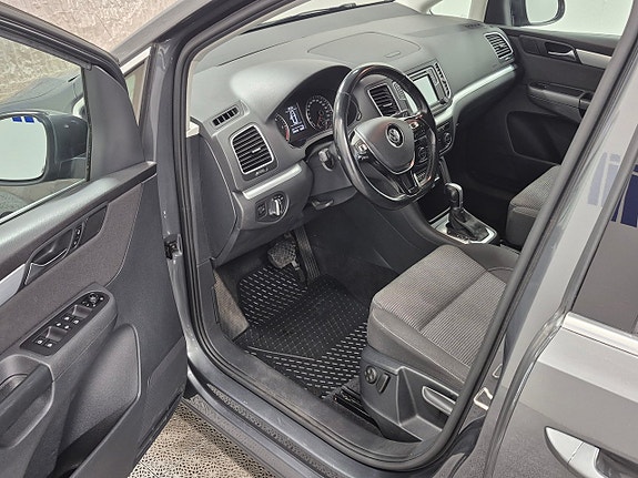 Volkswagen Sharan 2 of 14