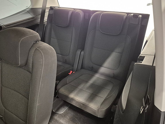 Volkswagen Sharan 7 of 14