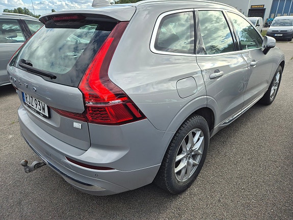 Volvo XC60 3 of 5